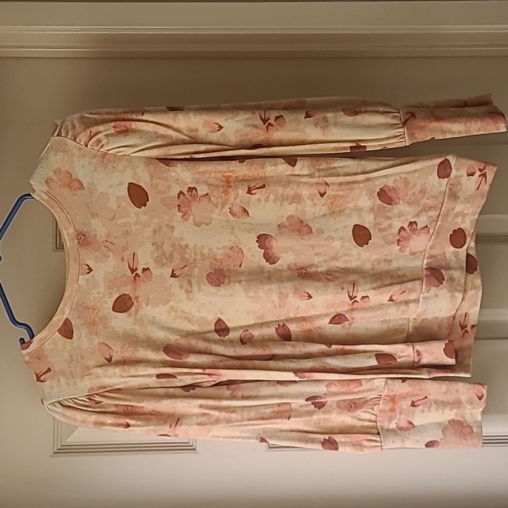 Lauren Conrad pink floral sweater size L